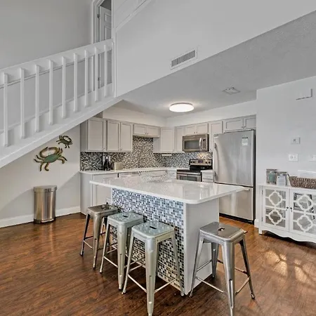 Crystal Villas 12B - Updated 2 Bedroom With Loft Beach Front Condo In The Heart Of Destin